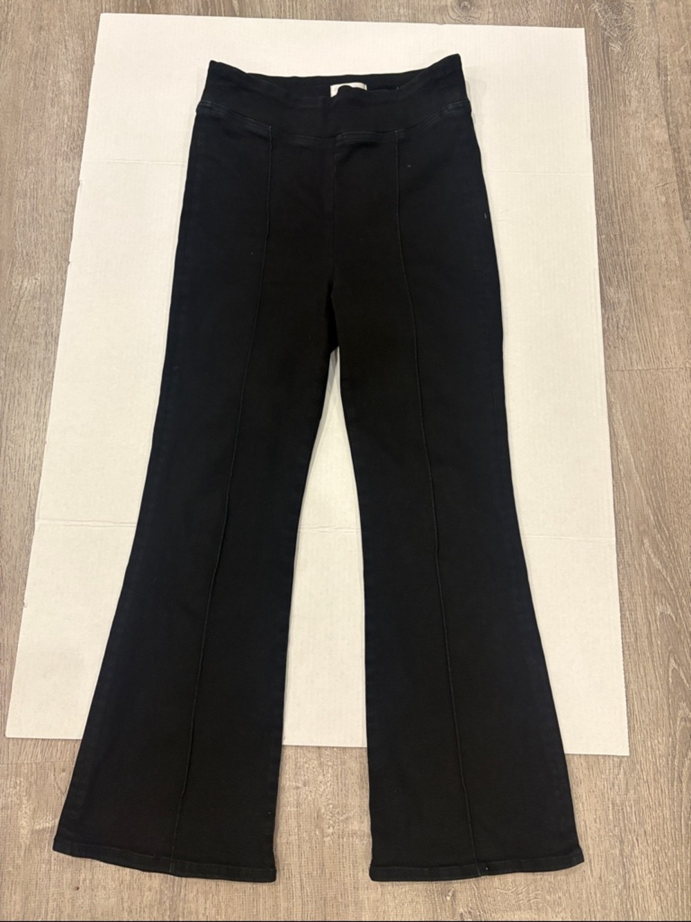 NWOT FRAME Jet Set Crop Mini Bootcut Pull-On Jeans In Black Size 2 - Picture 9 of 17